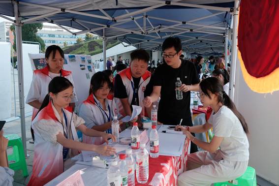 FC2936F9663386B0E90DA891F9A5AE68